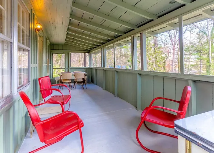 Charlotte\'S Cabin